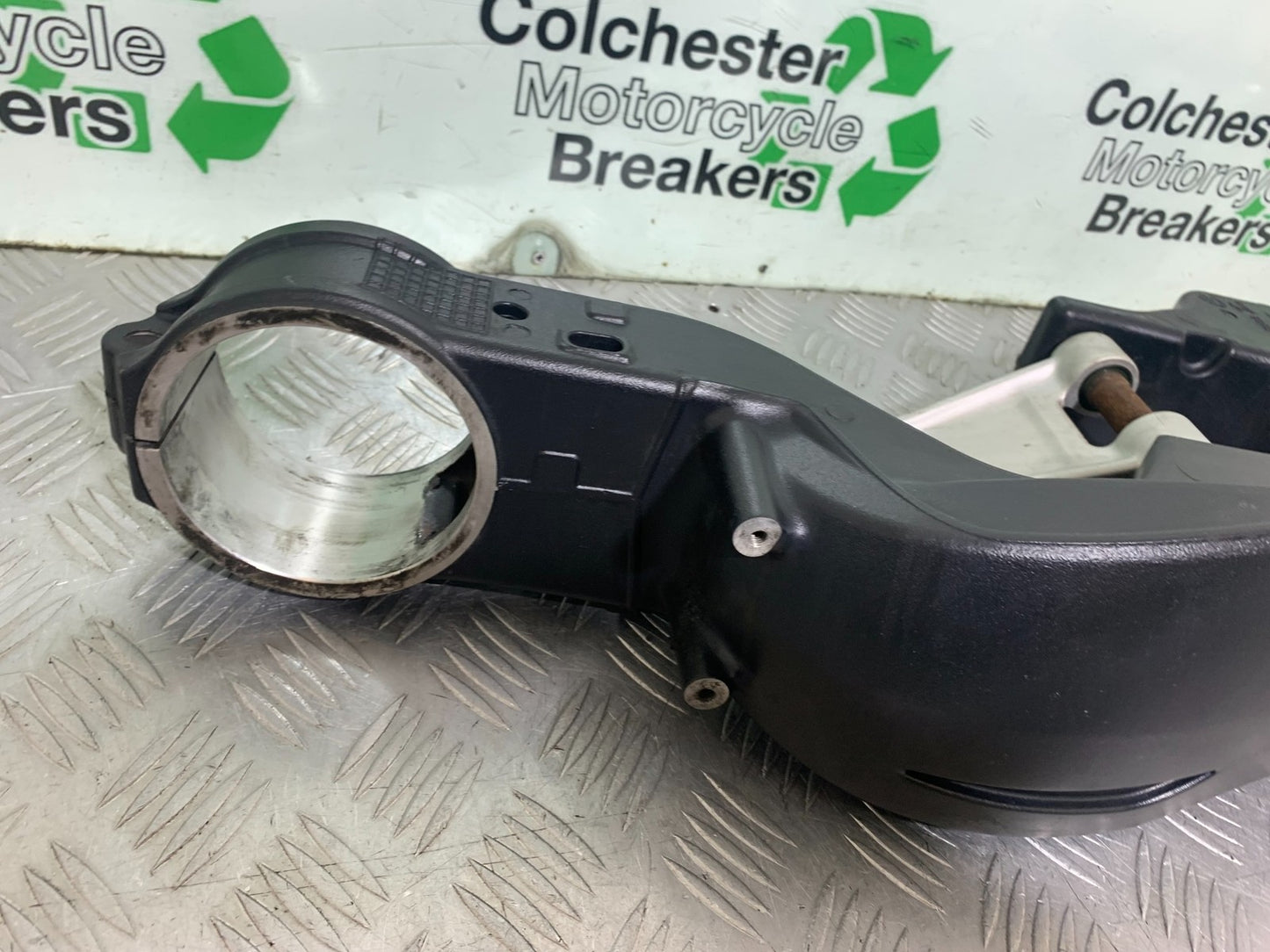TRIUMPH 1050 SPEED TRIPLE SWINGARM  YEAR 2005-2007 (CMB1322)