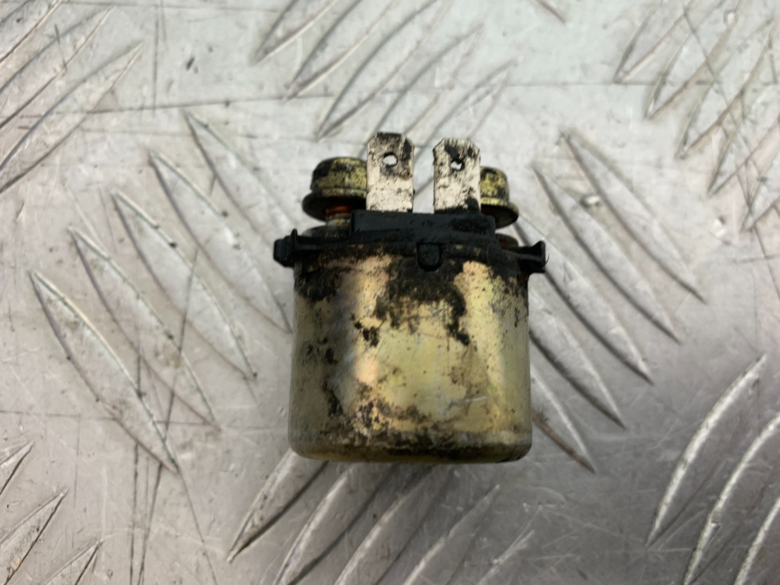 TRIUMPH 955i DAYTONA STARTER SOLENOID  YEAR 2002-2006 (CMB1229)