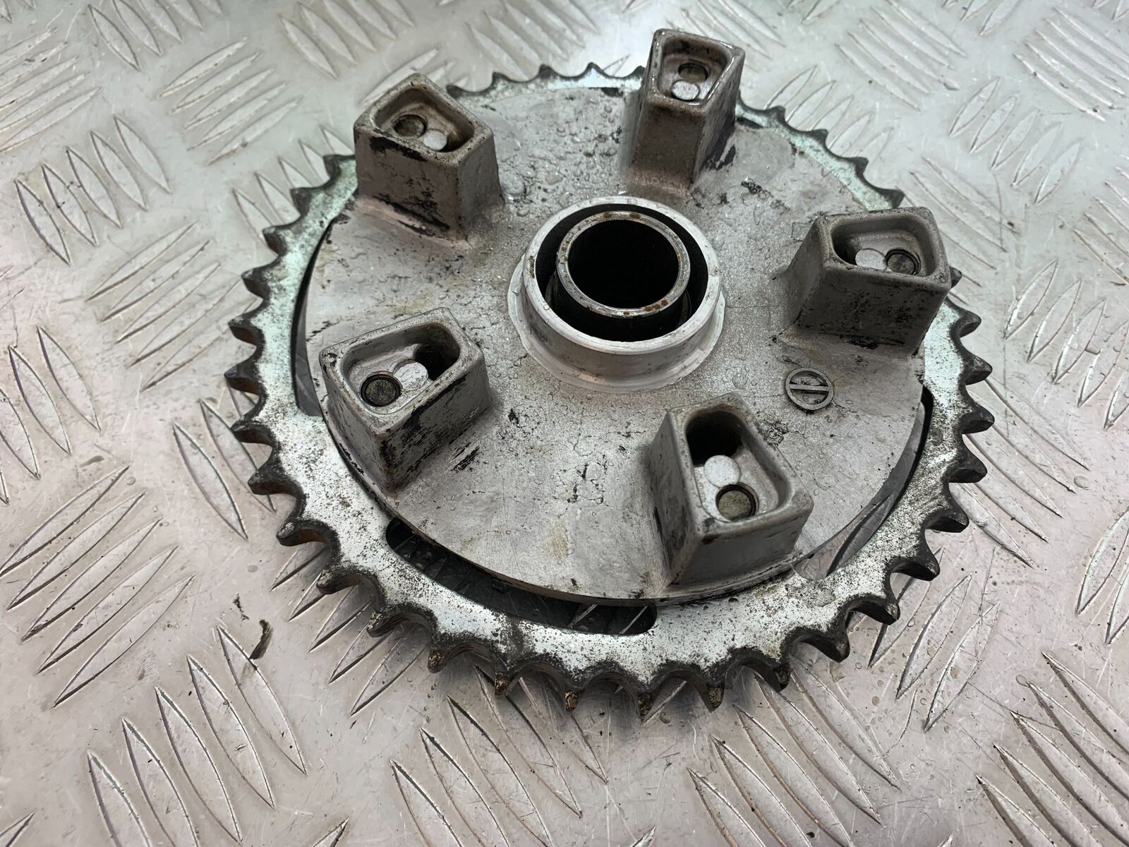 SUZUKI SV1000 SV 1000 K4 SPROCKET CARRIER YEAR 2003-2007 (CMB1042)