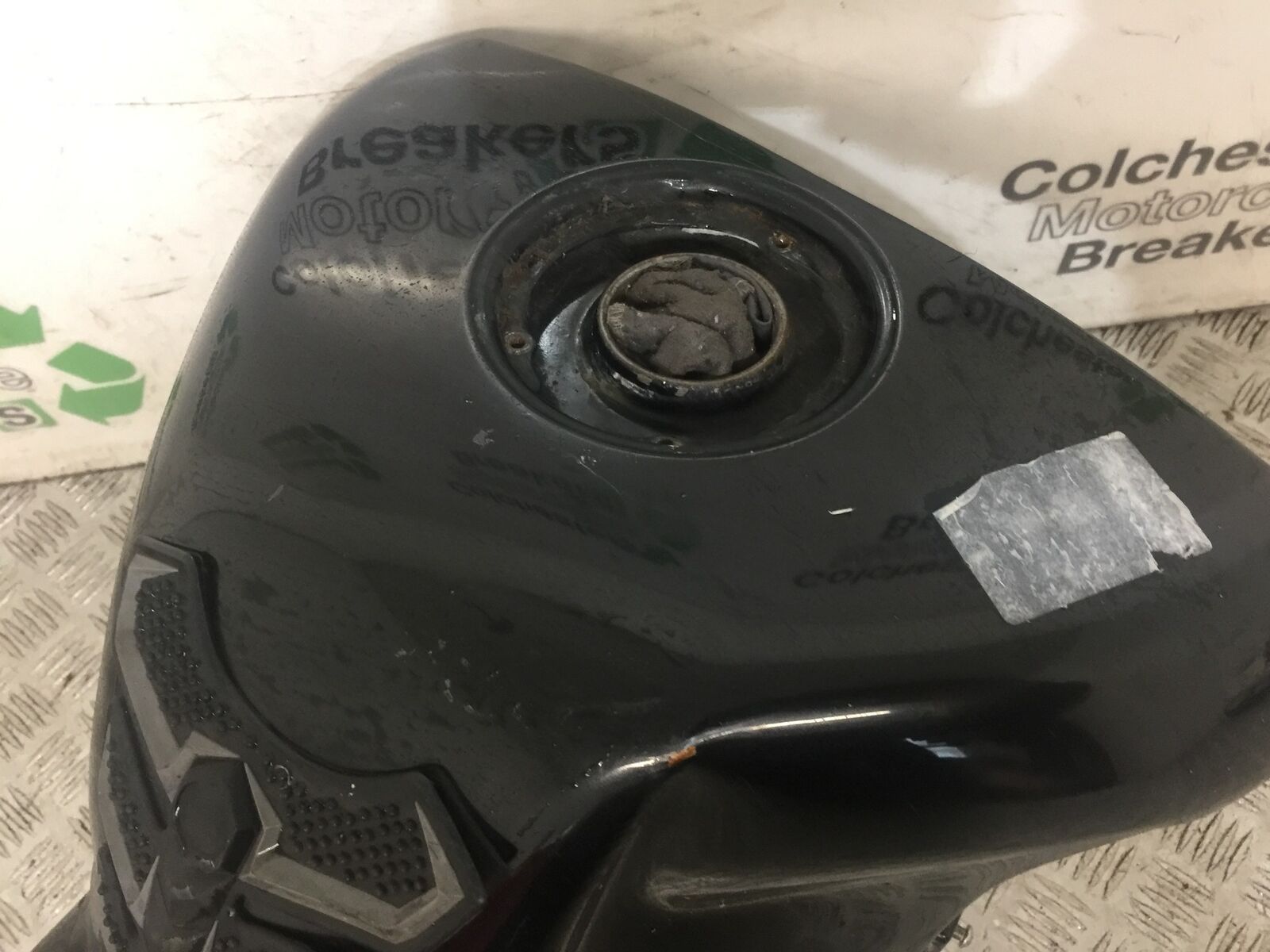 KAWASAKI ZX6R ZX6 R C1H PETROL TANK  YEAR 2005 2006 (STOCK 774)