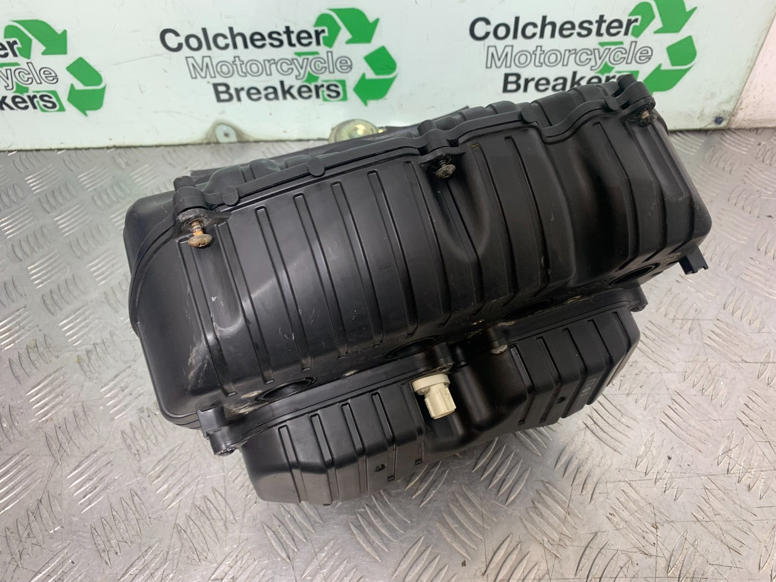 HONDA CBR1000 rr FIREBLADE AIRBOX  YEAR 2006 (CMB1220)