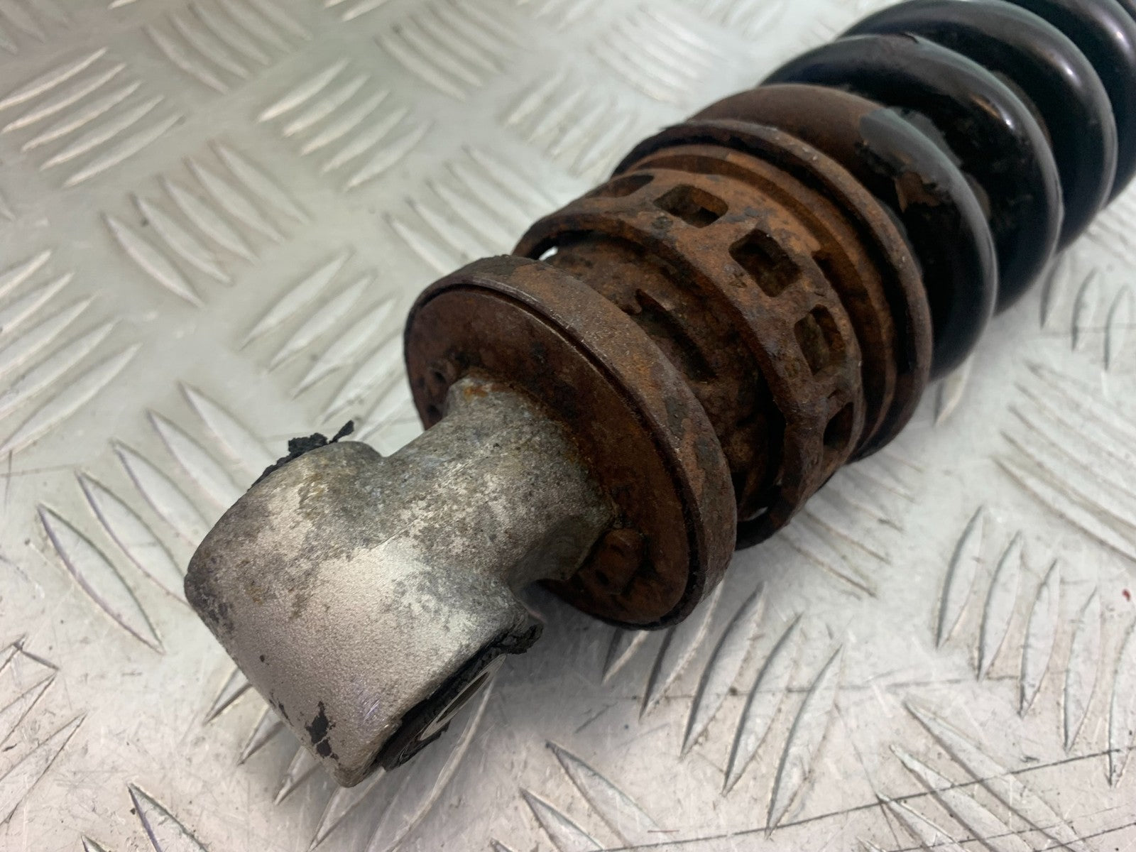 HONDA XL125 VARADERO REAR SHOCK   YEAR 2001-2006  (CMB1210)