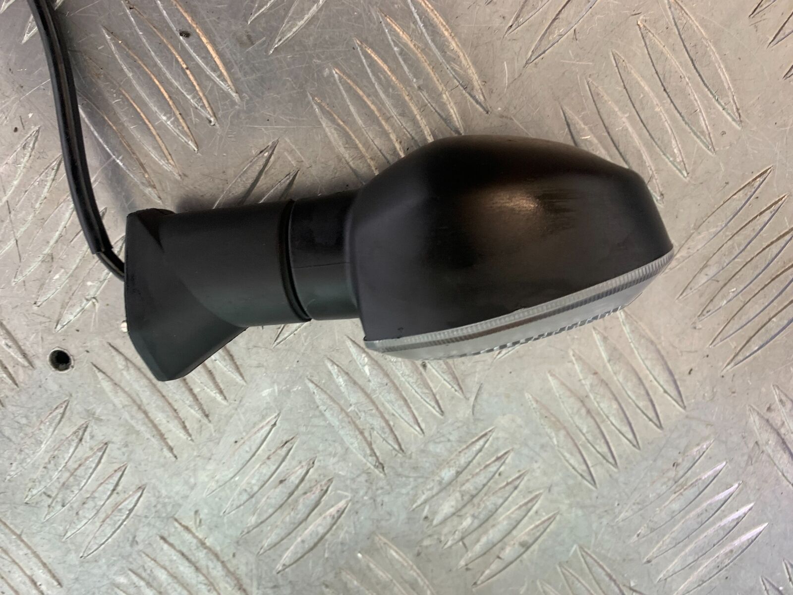 SUZUKI GSX S 1000 GSX-S 1000 FRONT LEFT INDICATOR   YEAR 2016-2019 (CMB1082)