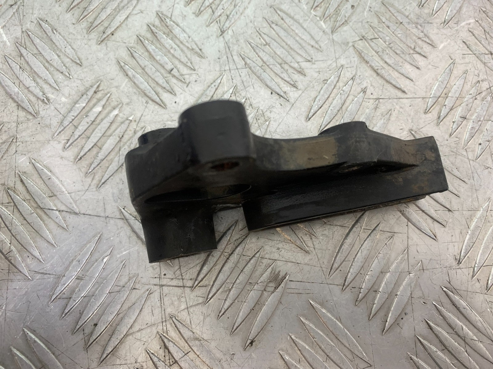 SINNIS HOODLUM 125 REAR CALIPER BRACKET  YEAR 2021-2025 (CMB1196)