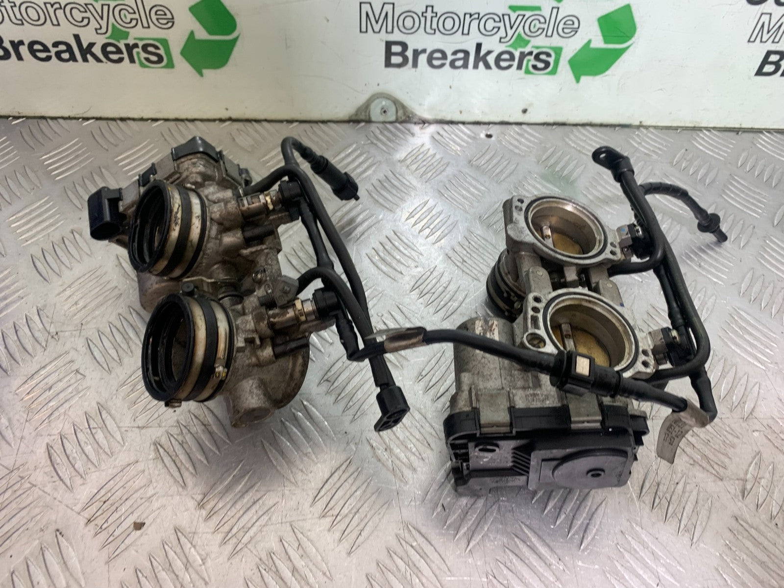 APRILIA TUONO 1000 V4 THROTTLE BODIES   YEAR 2013-2014  (CMB1239)