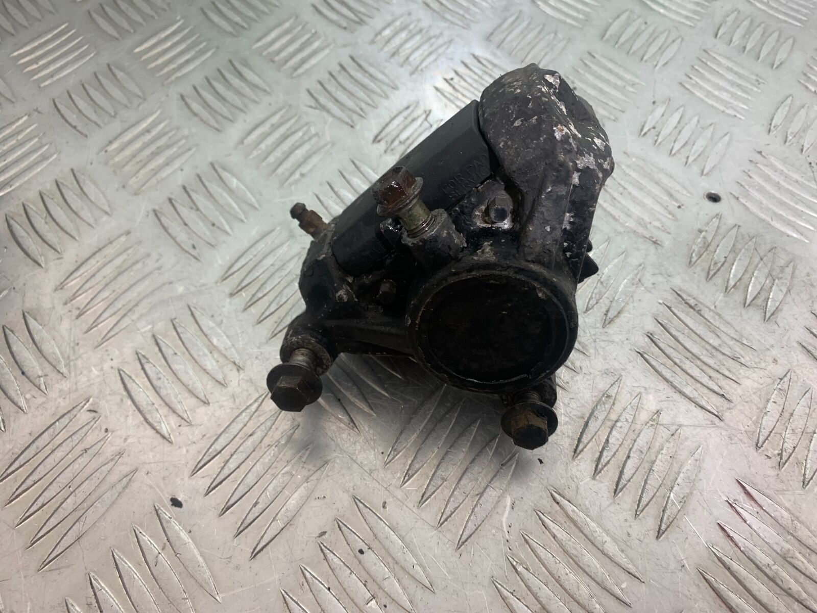 YAMAHA XVS 1100 DRAGSTAR REAR CALIPER  2000-2007 (CMB1108)
