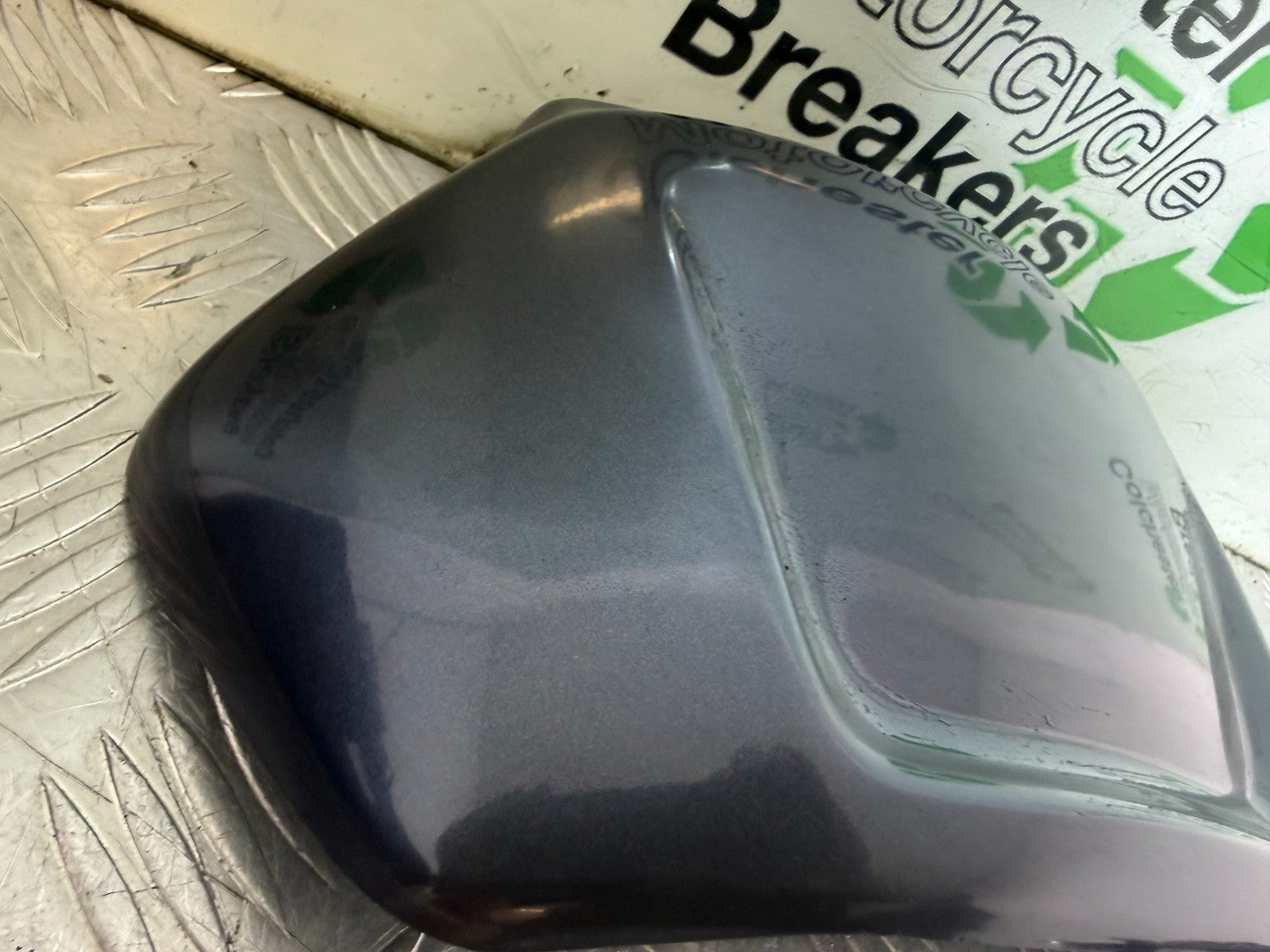 SUZUKI AN650 AN 650 BURGMAN TAIL REAR COVER YEAR 2006-2012