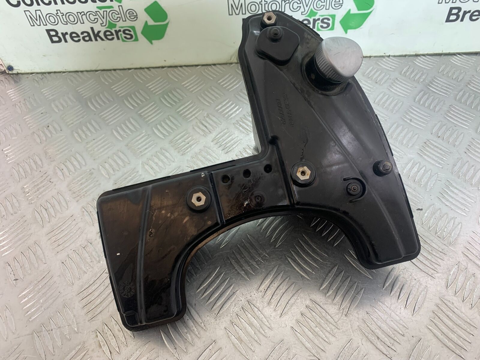 HARLEY DAVIDSON XL883 N IROD OIL TANK YEAR 2020  (CMB1116)