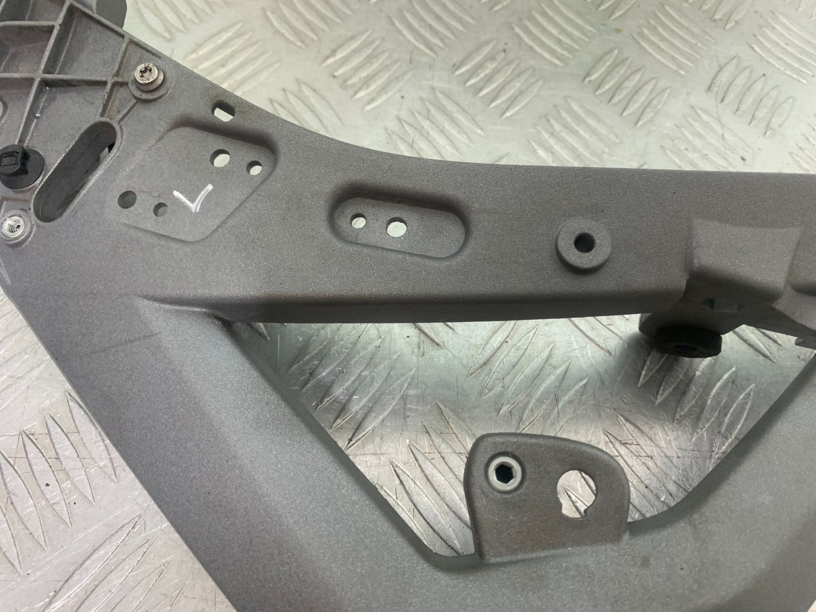 BMW R1200 R 1200 GS LEFT FAIRING BRACKET  YEAR 2013-2016 (CMB1257)