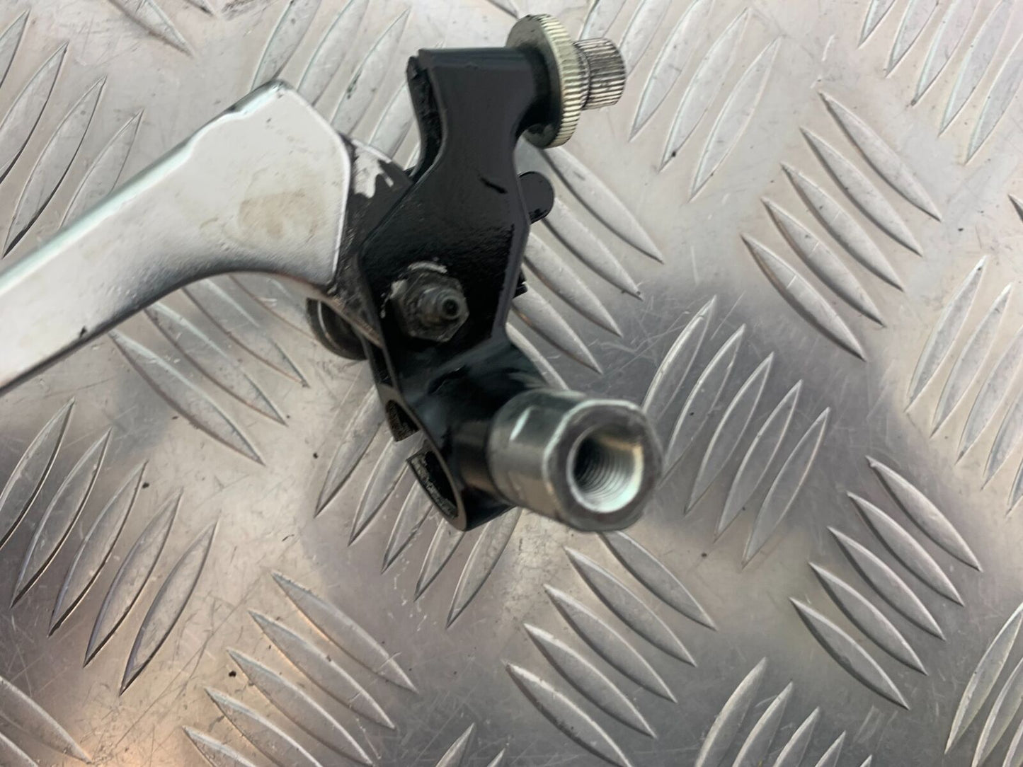 SUZUKI DL 650 V-STROM CLUTCH LEVER AND BRACKET  YEAR 2016 (STOCK 996)