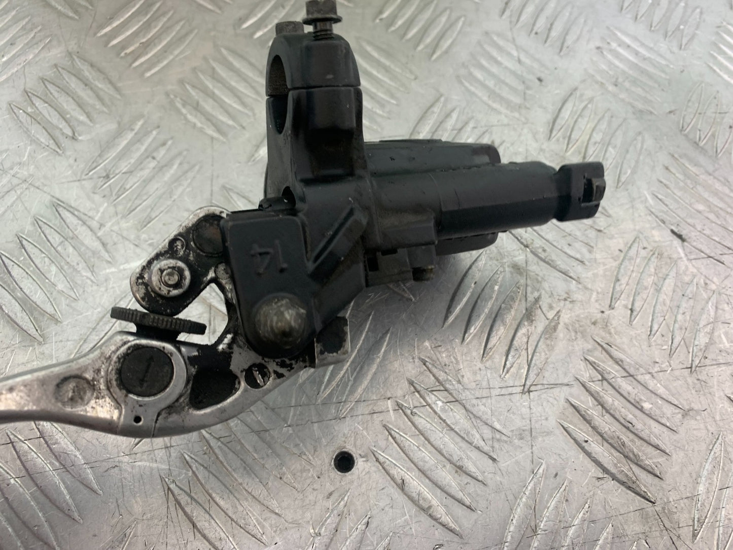 HONDA VFR800 PRE V-TEC CLUTCH MASTER CYLINDER  YEAR 1998-2001 (CMB1233)