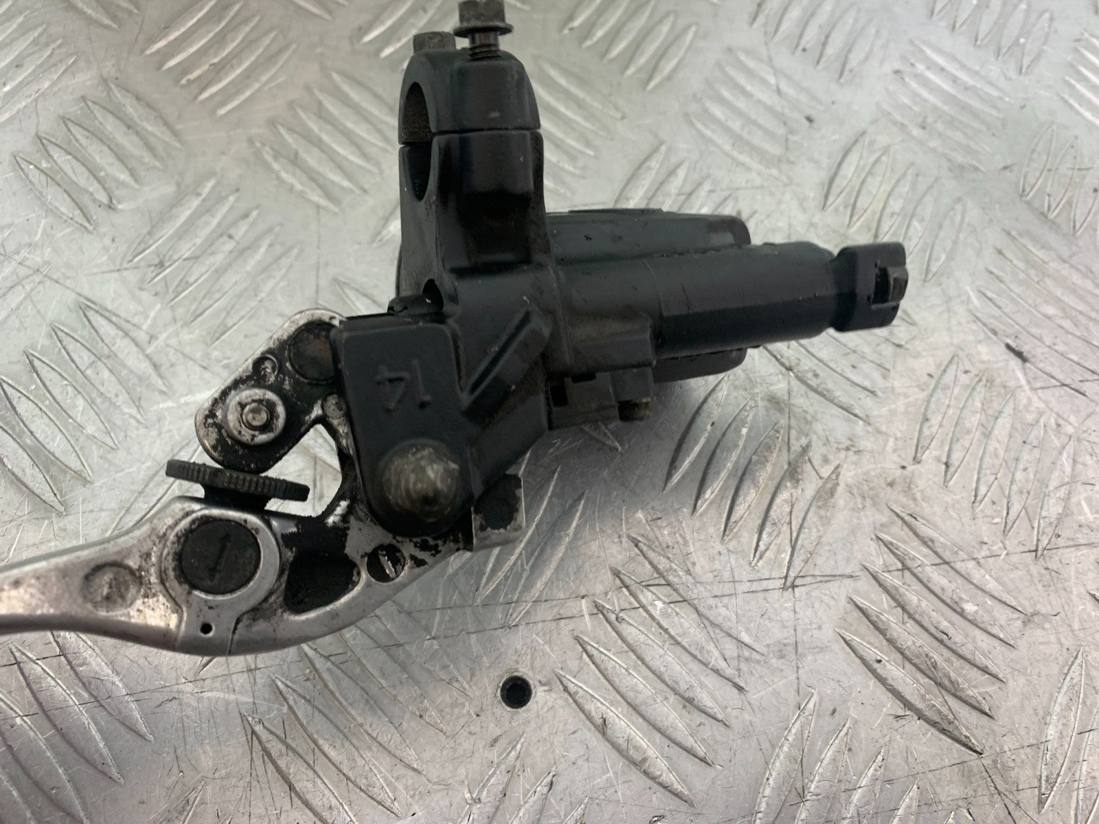 HONDA VFR800 PRE V-TEC CLUTCH MASTER CYLINDER  YEAR 1998-2001 (CMB1233)