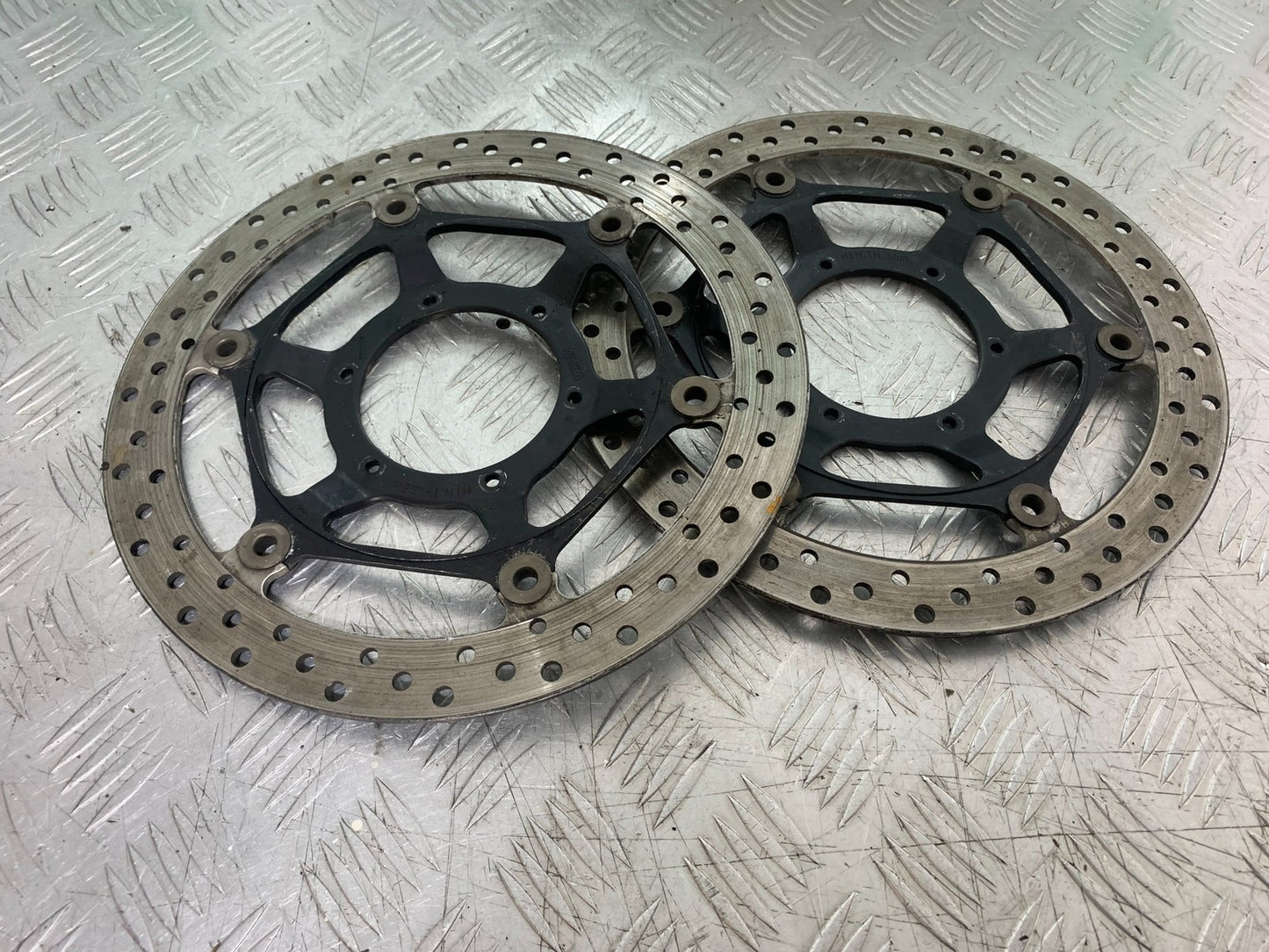 HONDA CBR1000 rr FIREBLADE FRONT BRAKE DISCS  2012-2016 (CMB1280)