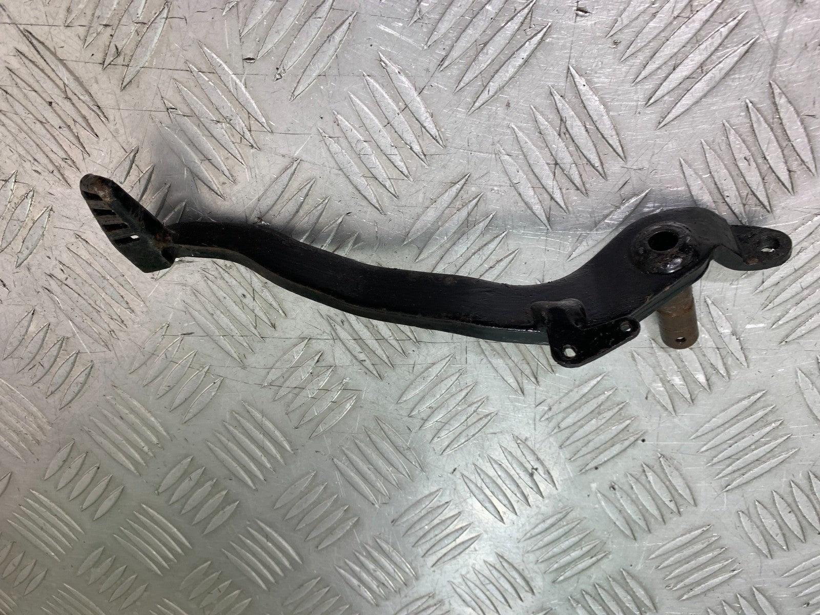 HONDA XL125 VARADERO REAR BRAKE PEDAL  YEAR 2001-2006  (CMB1304)