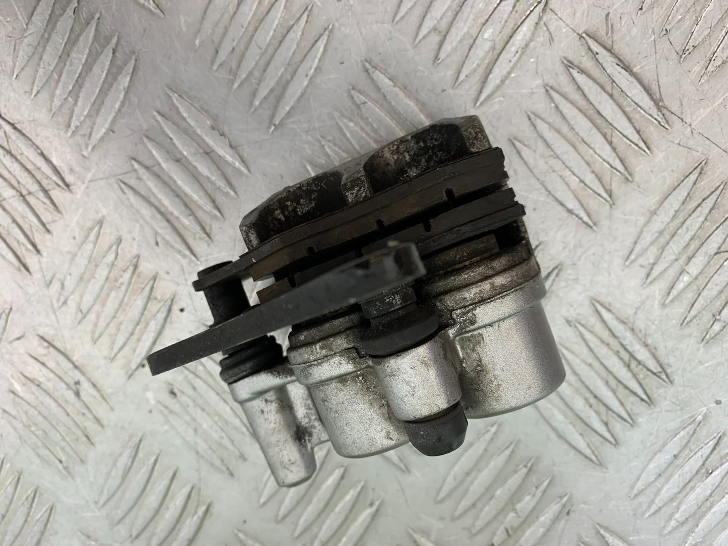 HONDA XL125 VARADERO FRONT BRAKE CALIPER  YEAR 2001-2006  (CMB1304)