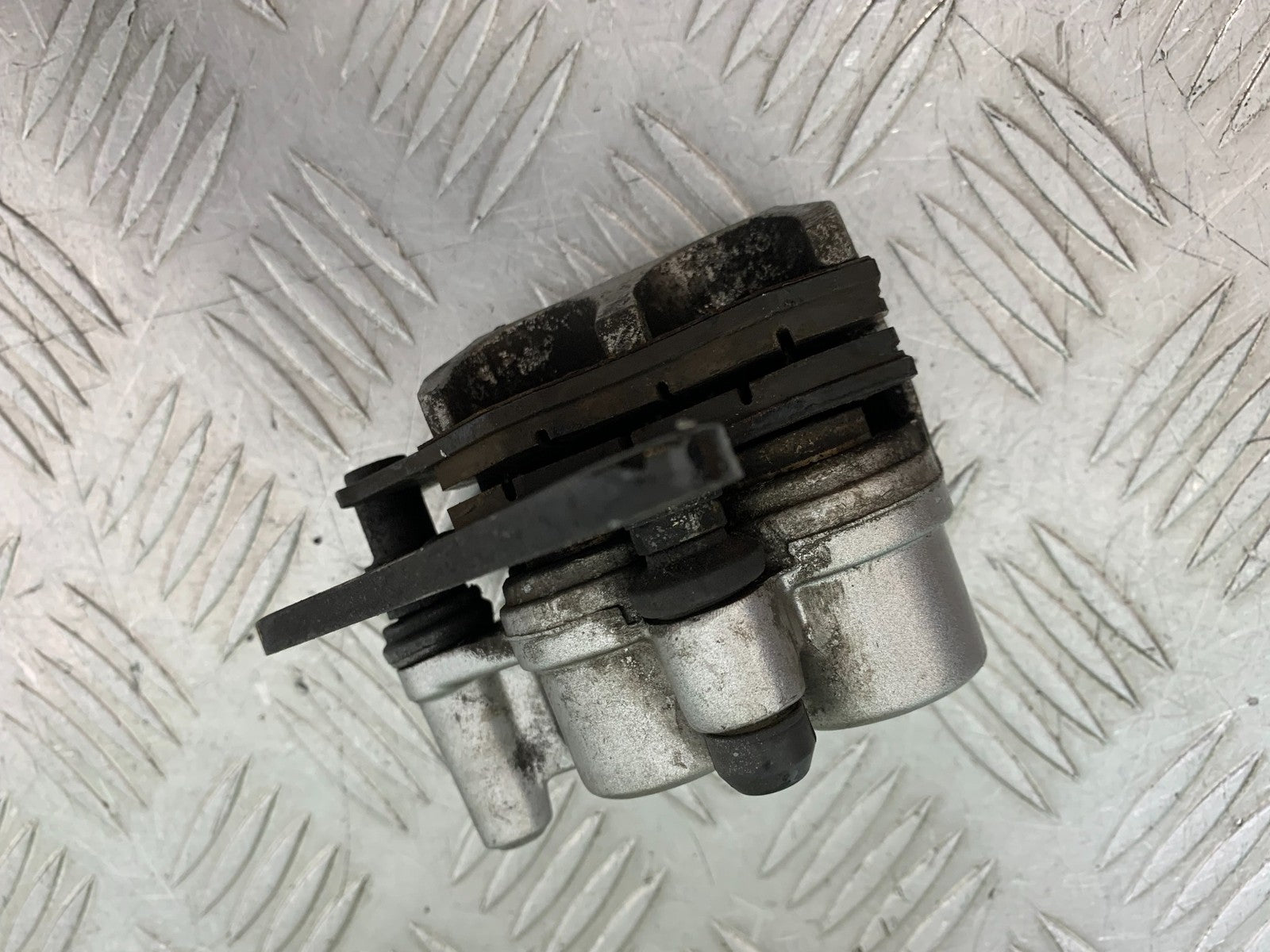 HONDA XL125 VARADERO FRONT BRAKE CALIPER  YEAR 2001-2006  (CMB1304)