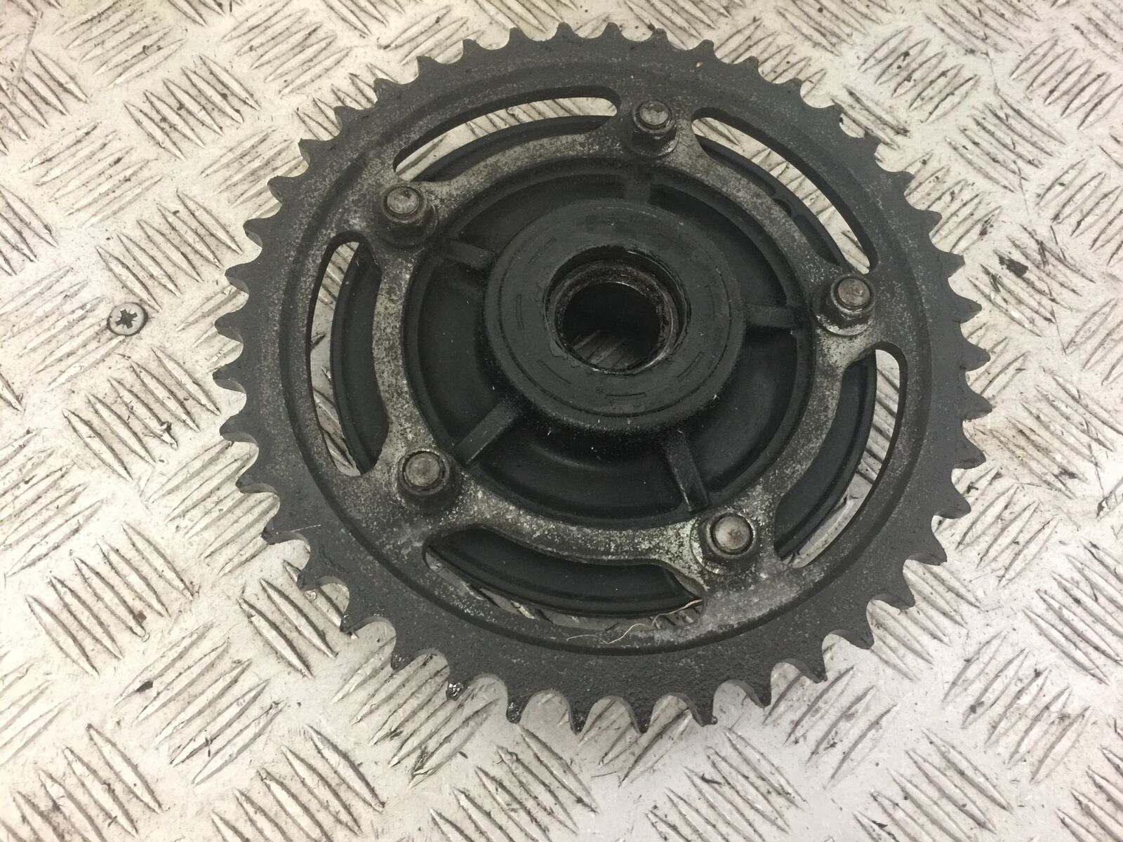 SUZUKI GSF1250 REAR SPROCKET CARRIER  YEAR 2012-2014 (STOCK 650)