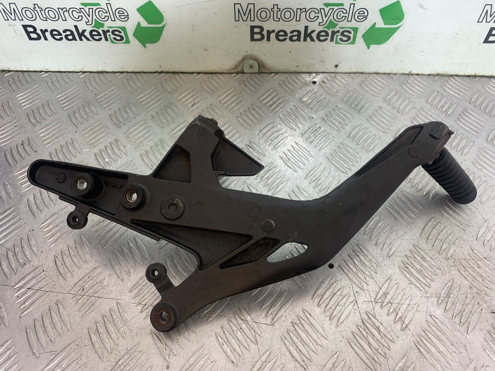 KAWASAKI ER6 N LEFT HANGER YEAR 2012-2017 (CMB1324)