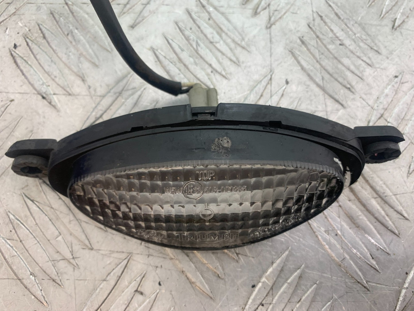 TRIUMPH 955i SPRINT ST PILOT LIGHT   1999-2004 (CMB1176)