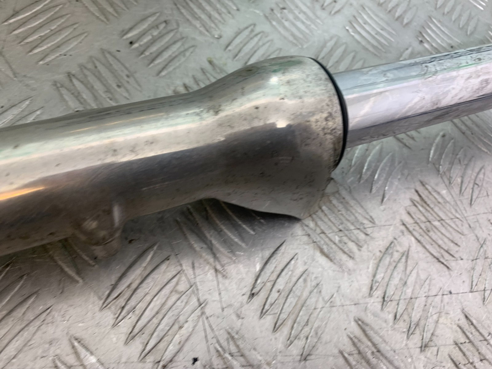 HONDA VT700 VT 700 SHADOW RIGHT FORK YEAR 1984-85 (CMB1328)