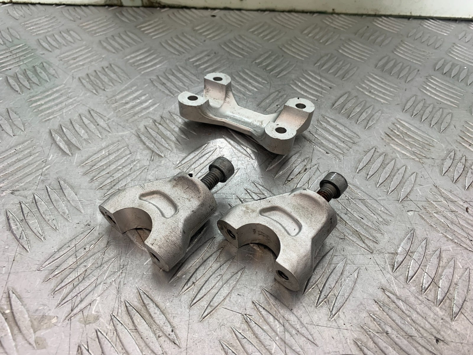 APRILIA TUONO 1000 V4 HANDLEBAR RISERS  YEAR 2013-2014 (CMB1239)