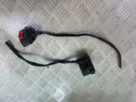 KTM 990 SUPERMOTO T LEFT AND RIGHT SWITCH GEARS   YEAR 2010-2011  (CMB1127)