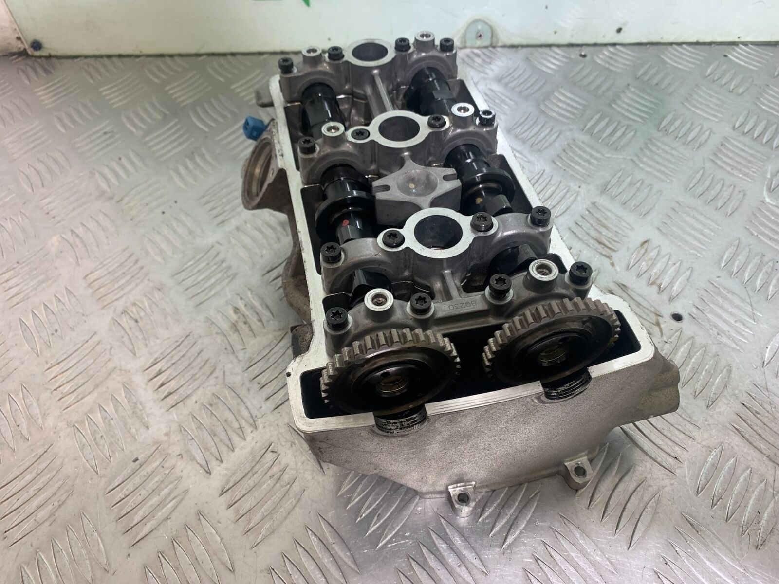 MV AGUSTA TURISMO VELOCE 800 CYLINDER HEAD AND CAMS  YEAR 2014-17 (CMB1051)