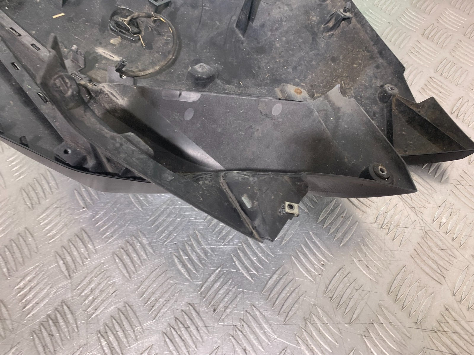 YAMAHA YZF-R125 YZF 125 LEFT FAIRING PANEL  YEAR 2019-2022 (CMB1263)