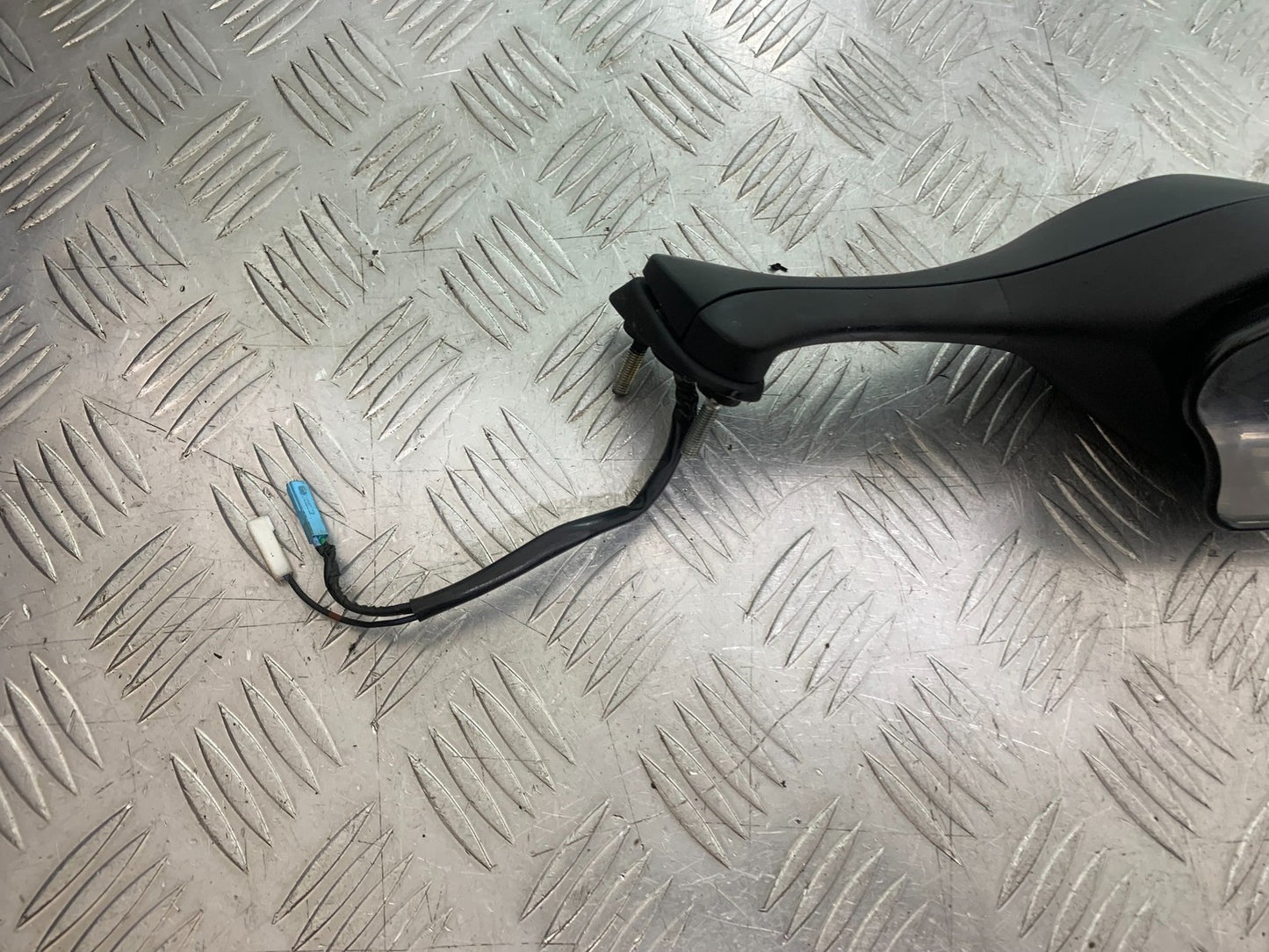 HONDA CBR1000 rr FIREBLADE RIGHT MIRROR (GENUINE PART)   2012-2016 (CMB1280)