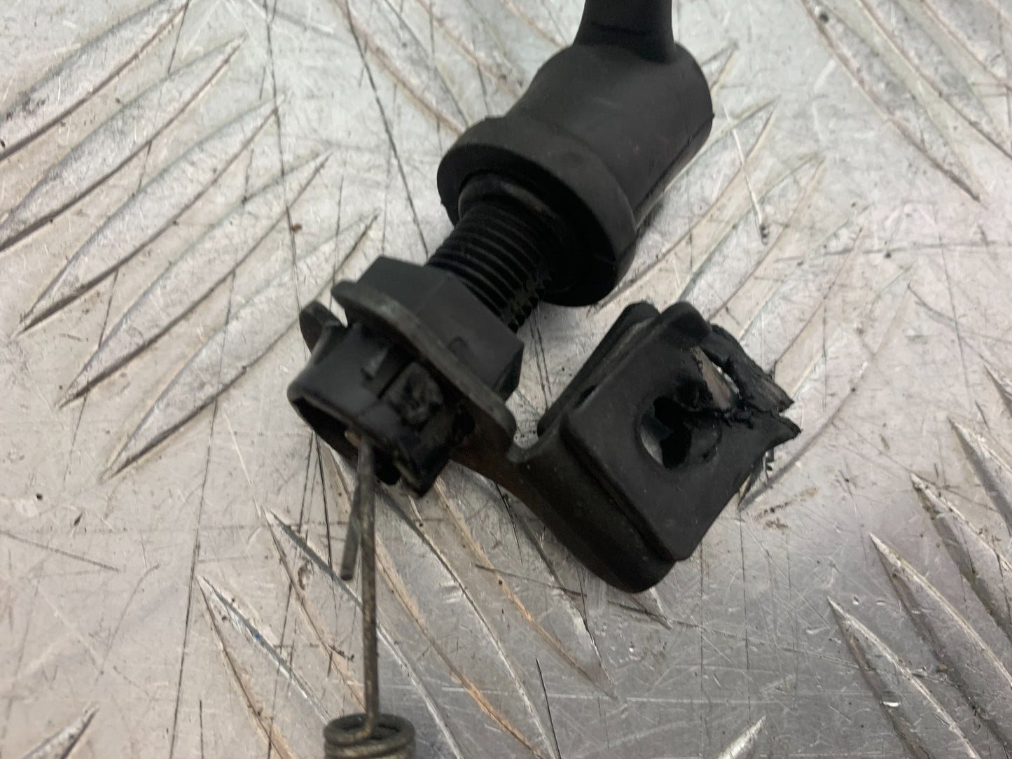 YAMAHA YZF R1 4C8 REAR BRAKE LIGHT SWITCH    YEAR 2007-2008 (CMB1237)