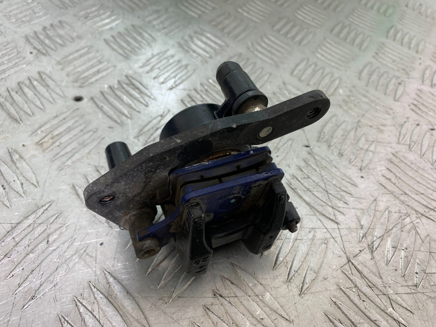 HONDA NSC110 VISION FRONT BRAKE CALIPER  YEAR 2017-2020 (CMB1249)