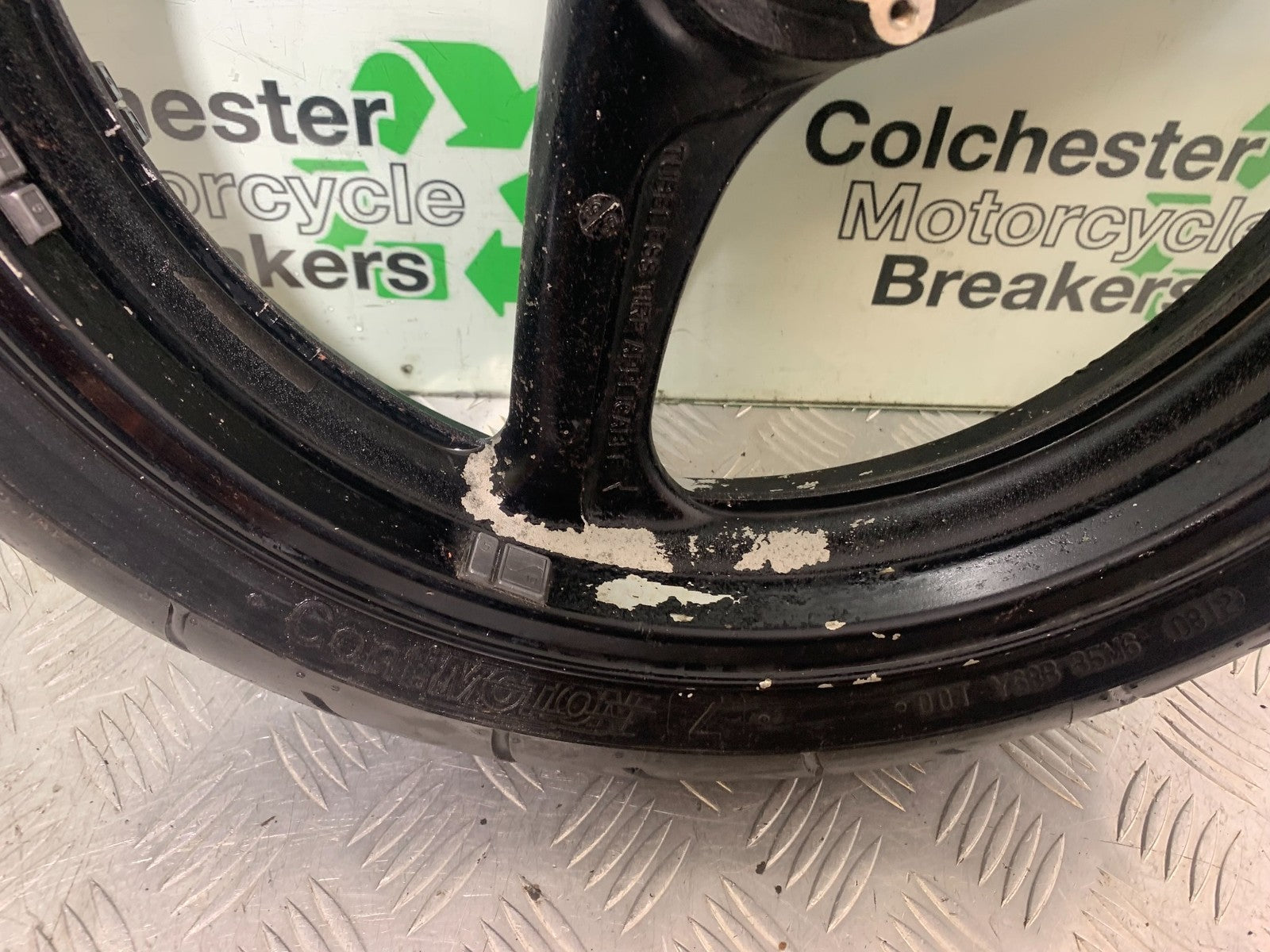 HONDA CBR1100 BLACKBIRD FRONT WHEEL  YEAR 1999-2005 (CMB1232)