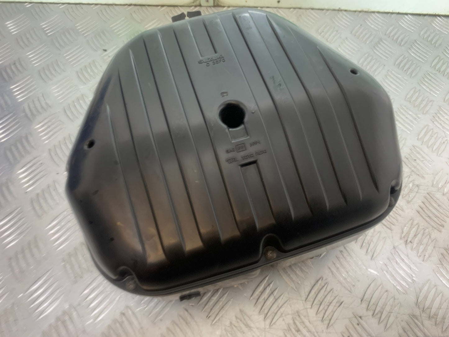 SUZUKI GSXR600 GSXR 600 K1 K2 K3 AIRBOX  1999-03 (CMB1284)