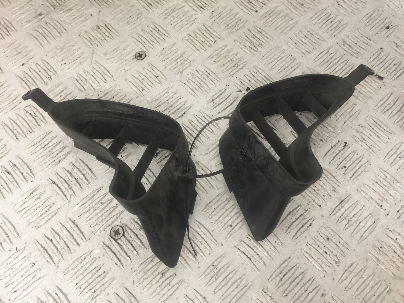 HONDA CBR600 CBR 600 F4I AIR VENTS YEAR 2002 (STOCK 867)