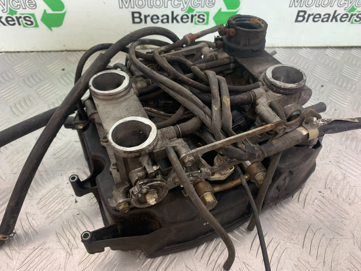 HONDA VFR800 PRE V-TEC THROTTLE BODIES  YEAR 1998-2001 (CMB1233)