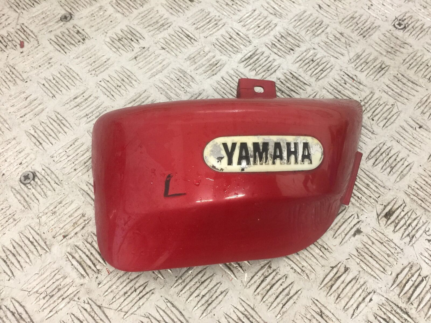 YAMAHA XV535 XV 535 VIRAGO LEFT SEAT PANEL YEAR 1994-02 (STOCK 772)