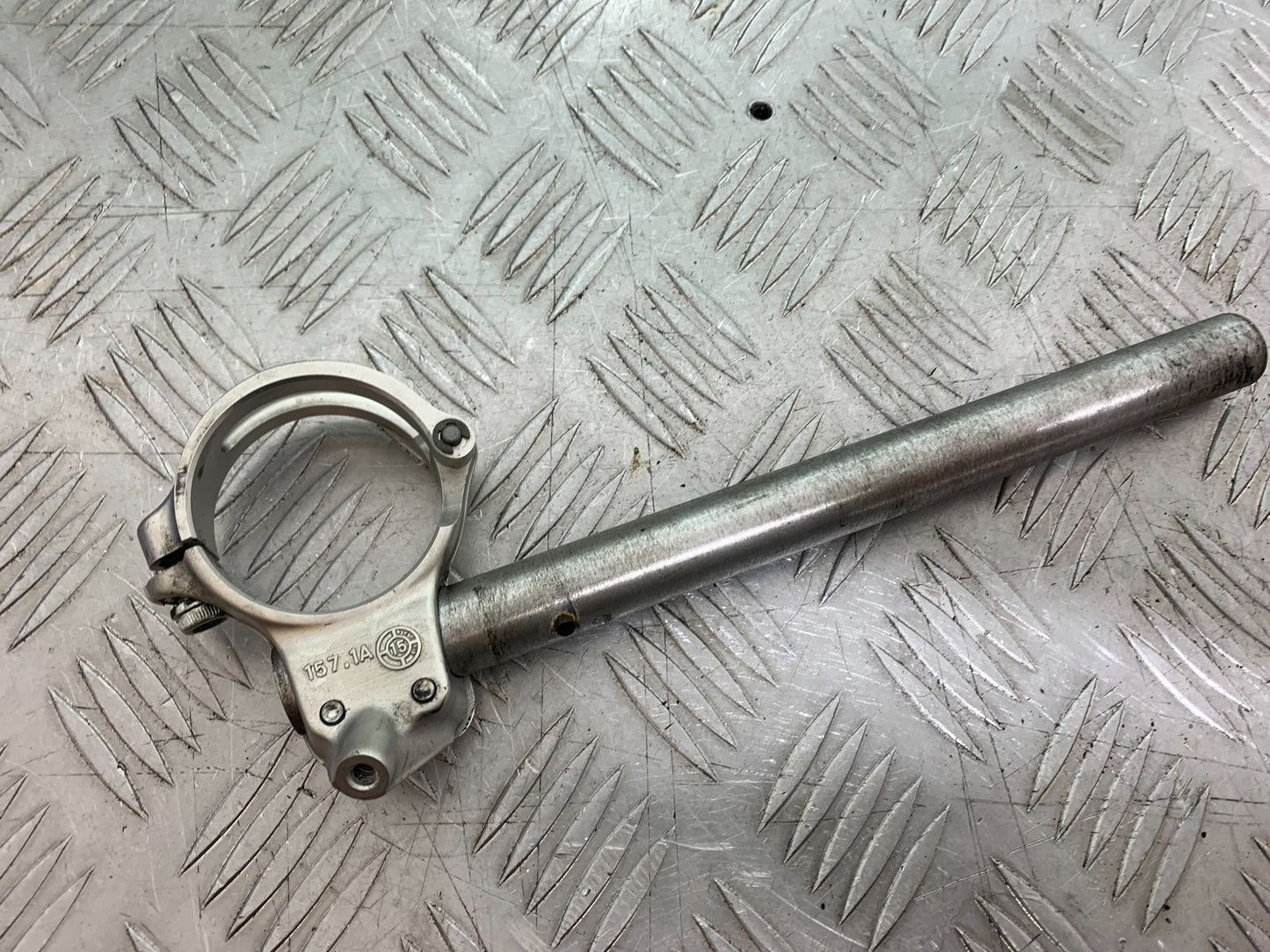 DUCATI 1299 PANIGALE RIGHT HANDLEBAR YEAR 2016 (CMB 1187)