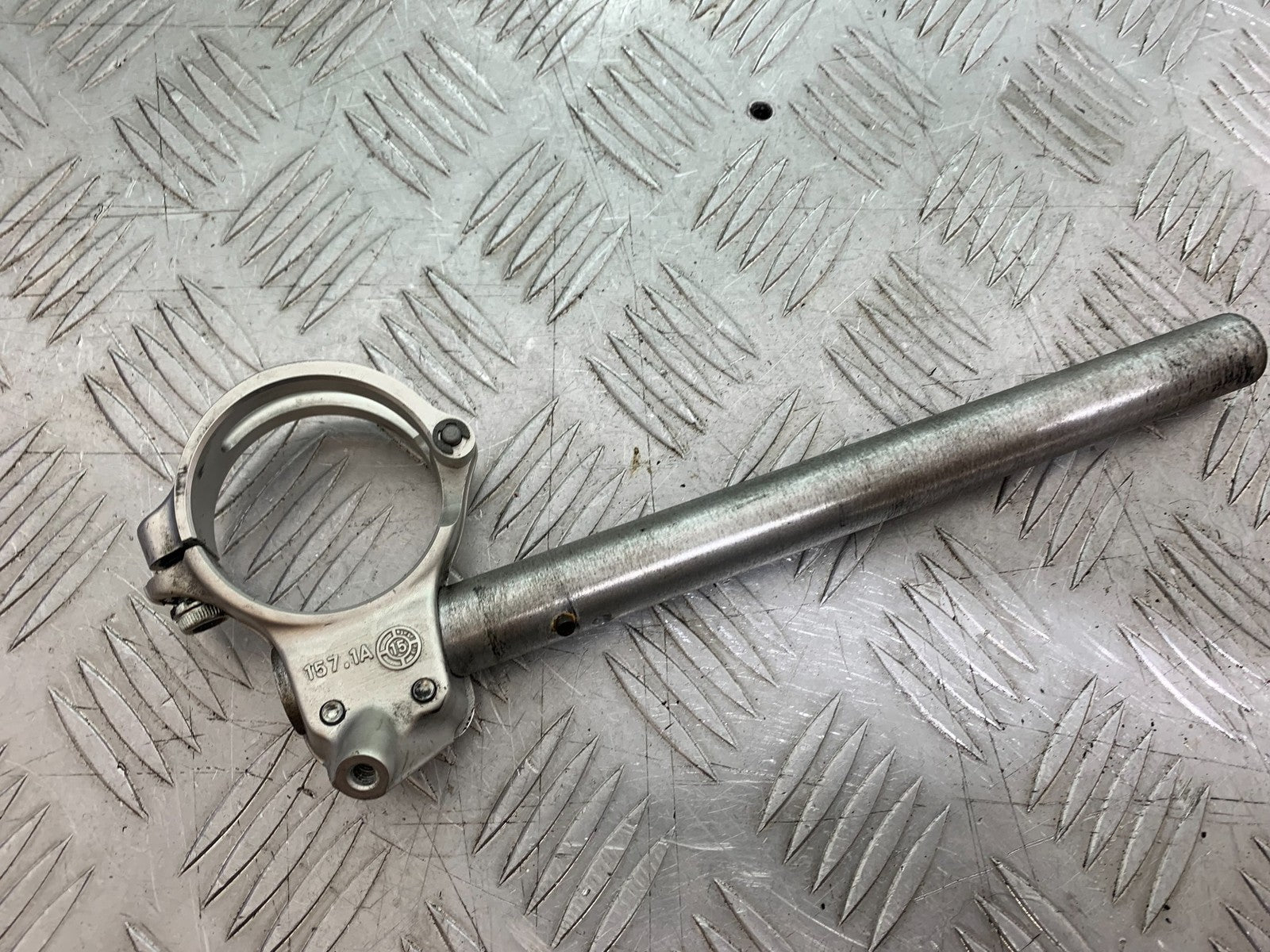 DUCATI 1299 PANIGALE RIGHT HANDLEBAR YEAR 2016 (CMB 1187)