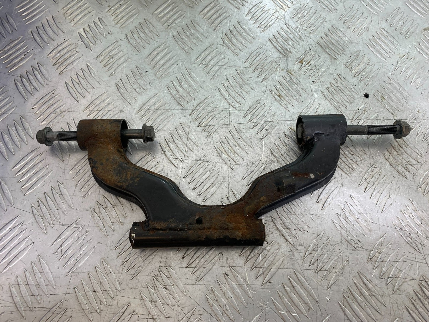 YAMAHA XMAX 250 XMAX 250 ENGINE BRACKET  YEAR 2006-09 (CMB1201)