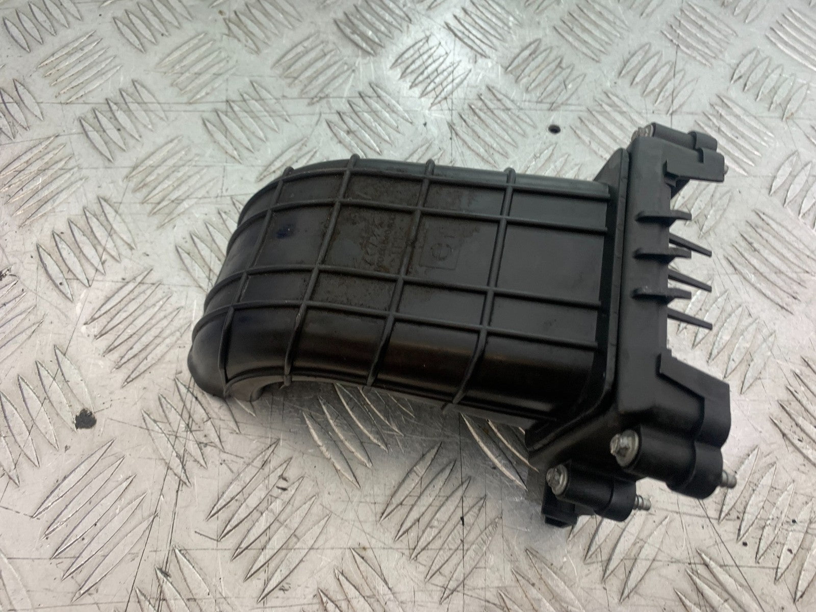 KTM 990 SUPER DUKE AIRBOX RUBBER (TOP) YEAR 2007-2011  (CMB1207)