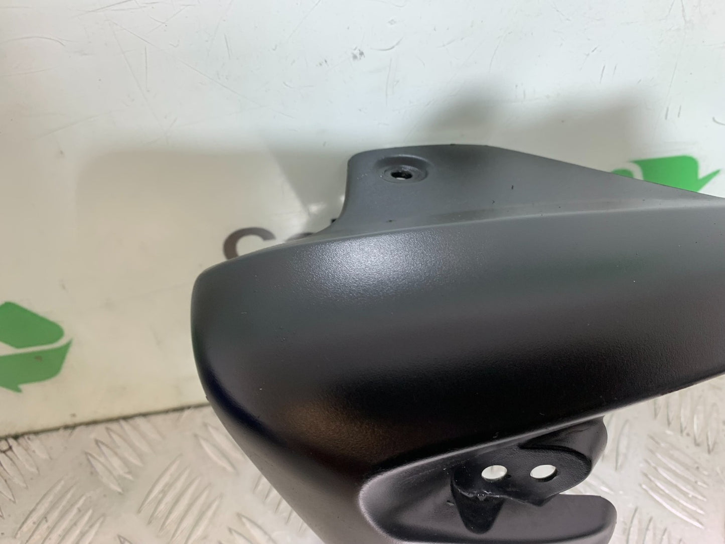 TRIUMPH SPEED TRIPLE R 1050 LEFT RADIATOR COVER  2009 (CMB1183)