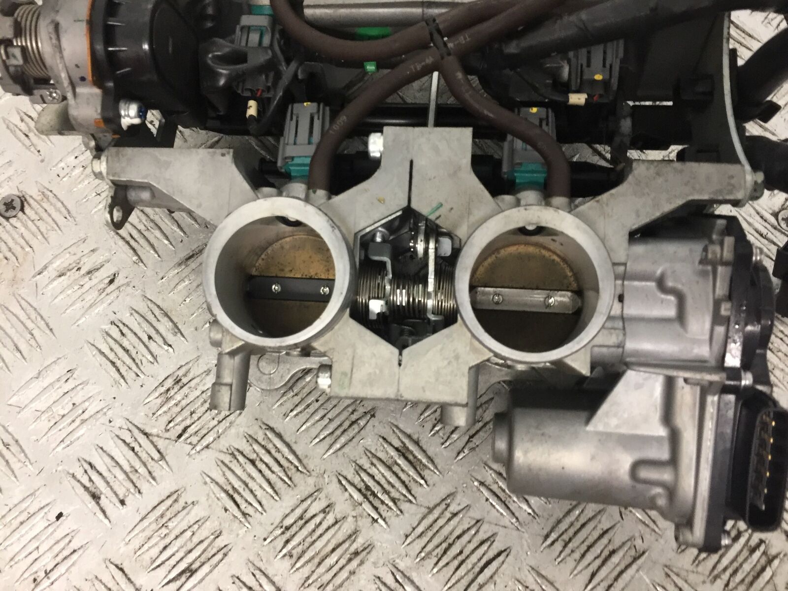 HONDA VFR1200 VFR 1200 FA THROTTLE BODIES  YEAR 2010-11  (STOCK 793)