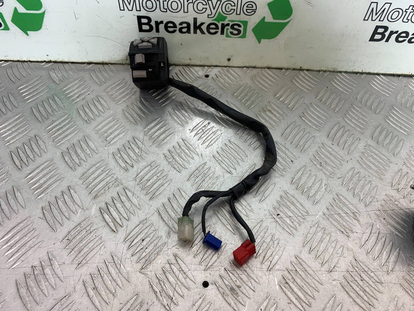 KTM DUKE 125 LEFT SWITCH GEAR YEAR 2017-2022 (CMB1274)