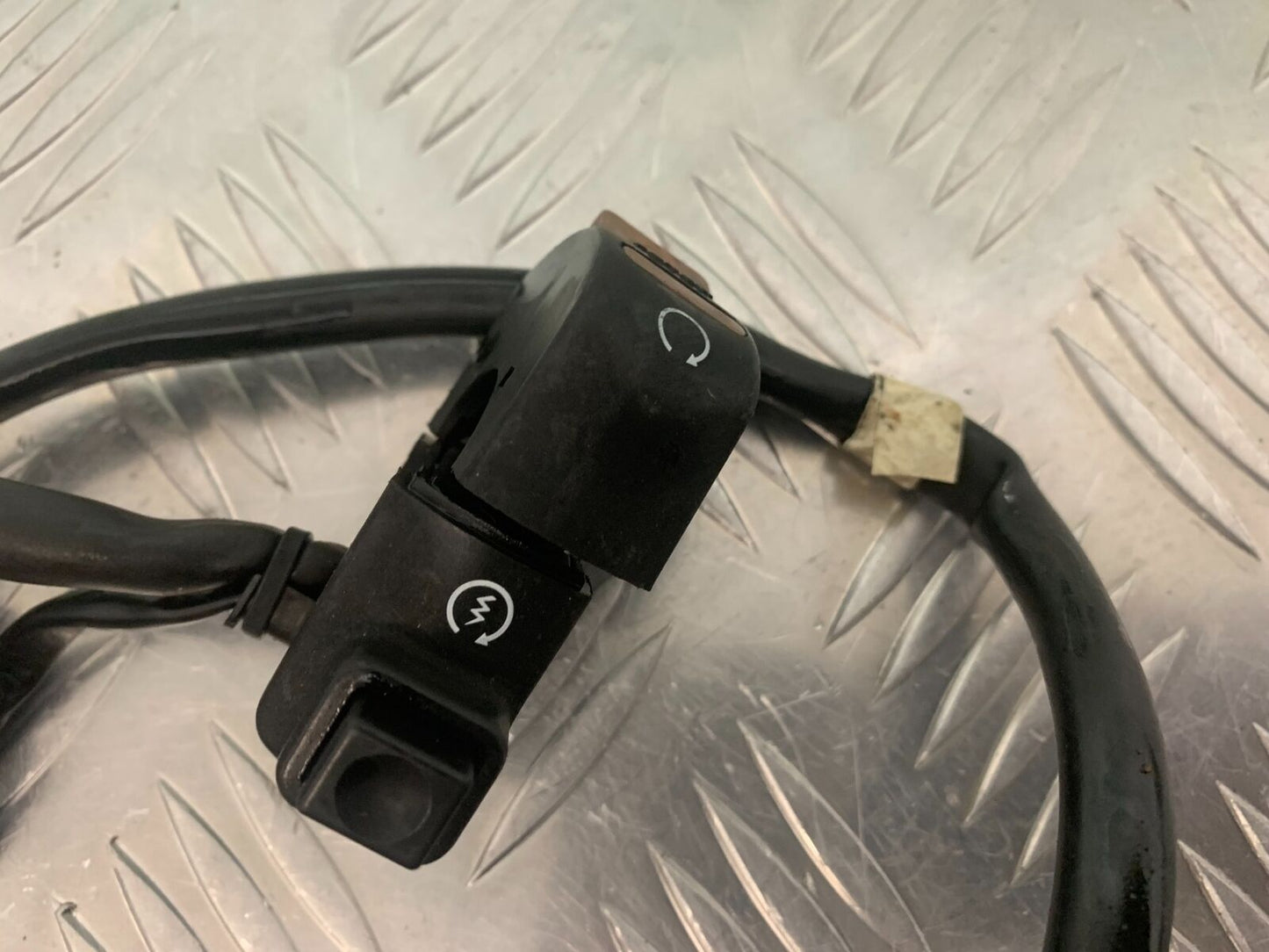 HONDA XL650 V TRANSALP RIGHT SWITCH GEAR  YEAR 2001-2006 (STOCK 975)