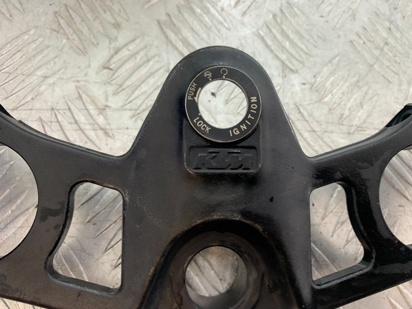 KTM RC125 RC 125 TOP YOKE  YEAR 2017-2022 (CMB 1244)
