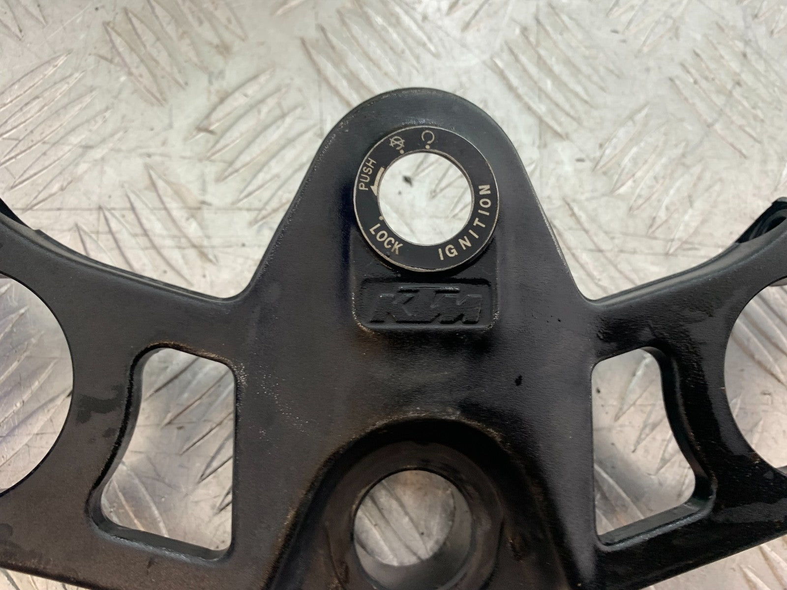 KTM RC125 RC 125 TOP YOKE  YEAR 2017-2022 (CMB 1244)
