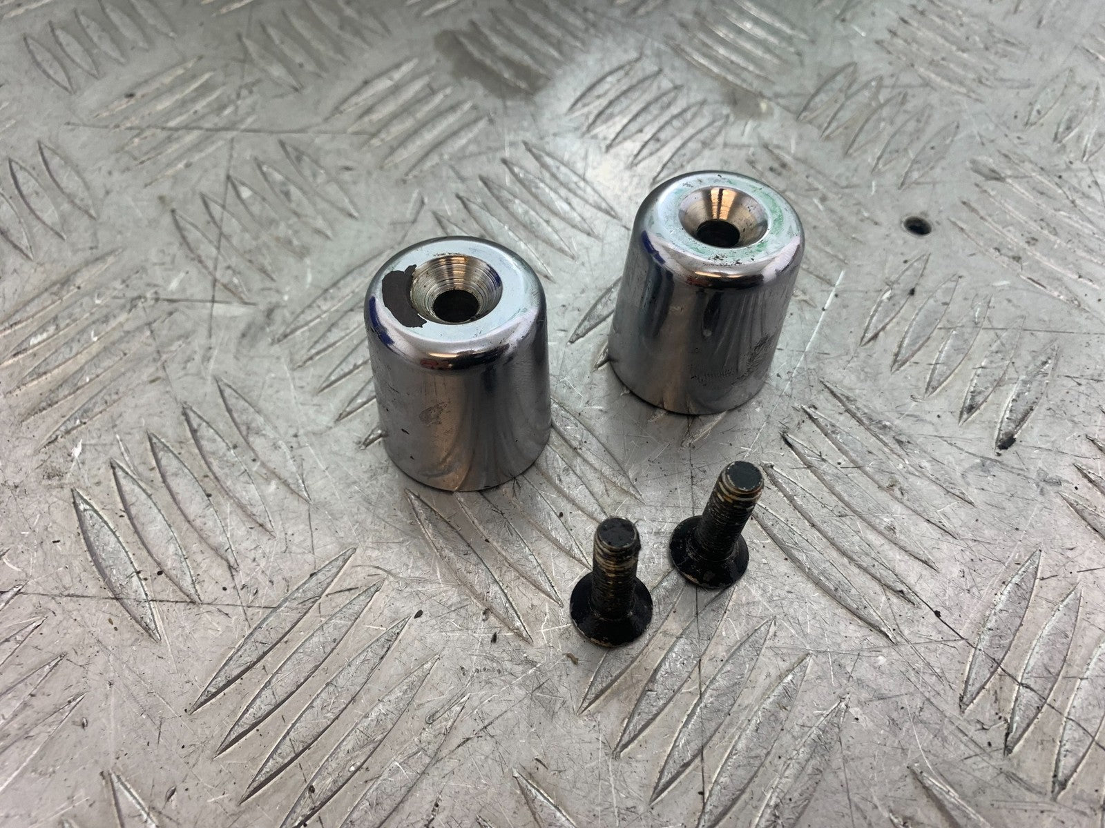 BMW R850 R R850R  BAR END WEIGHTS   YEAR 1994-2002 (CMB1170)