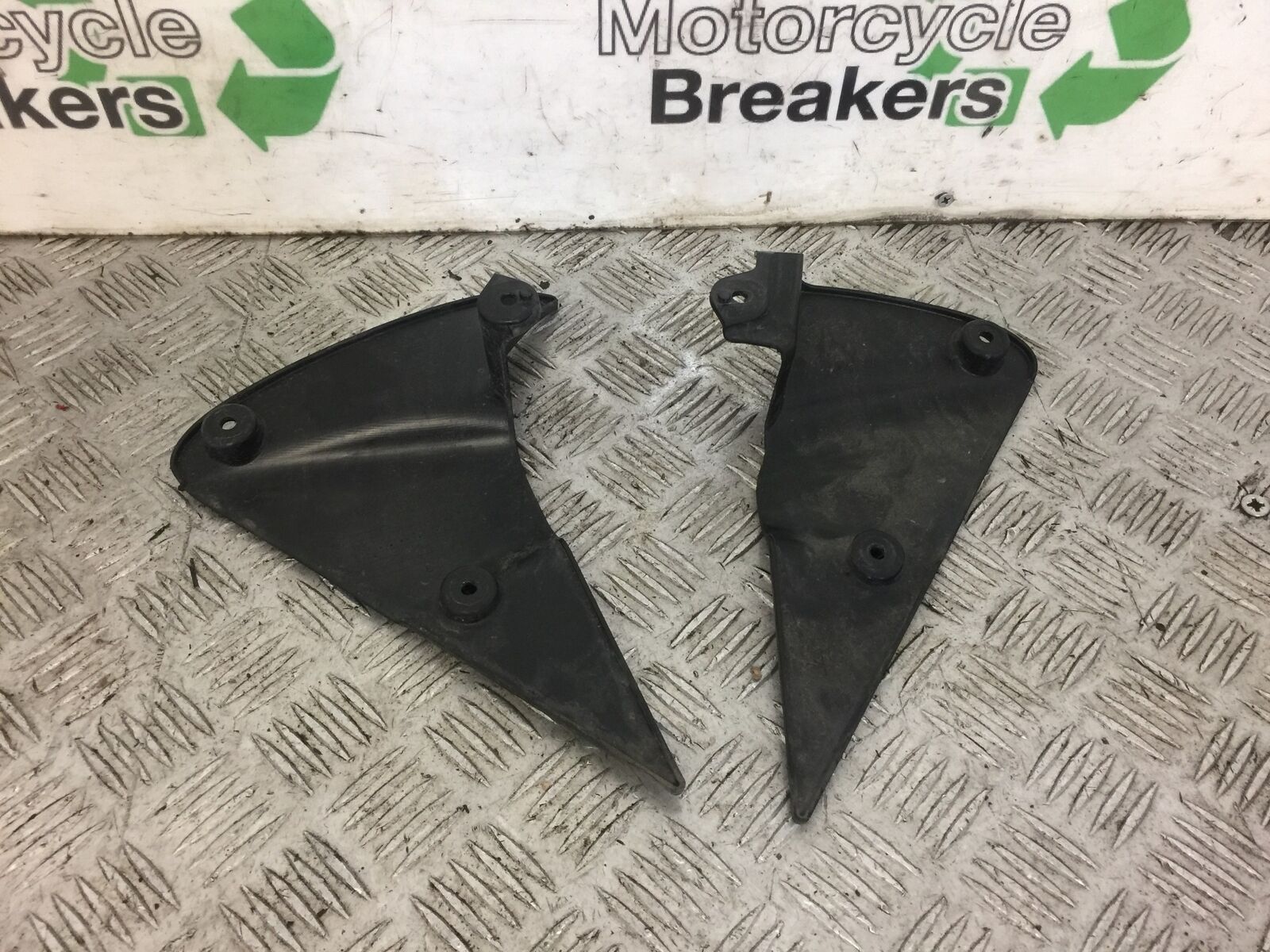 KAWASAKI ER6 N LEFT AND RIGHT INFILLS YEAR 2006 (STOCK 465)
