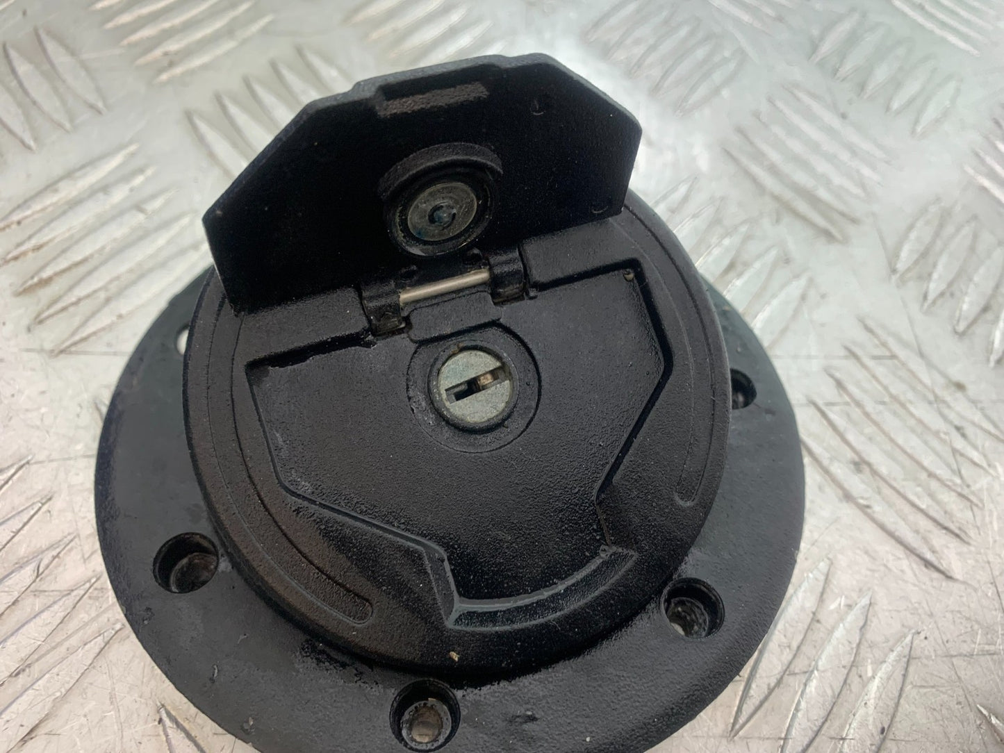 ROYAL ENFIELD HIMALAYAN 411 LOCKS AND KEY YEAR 2018-2023 (CMB1279)