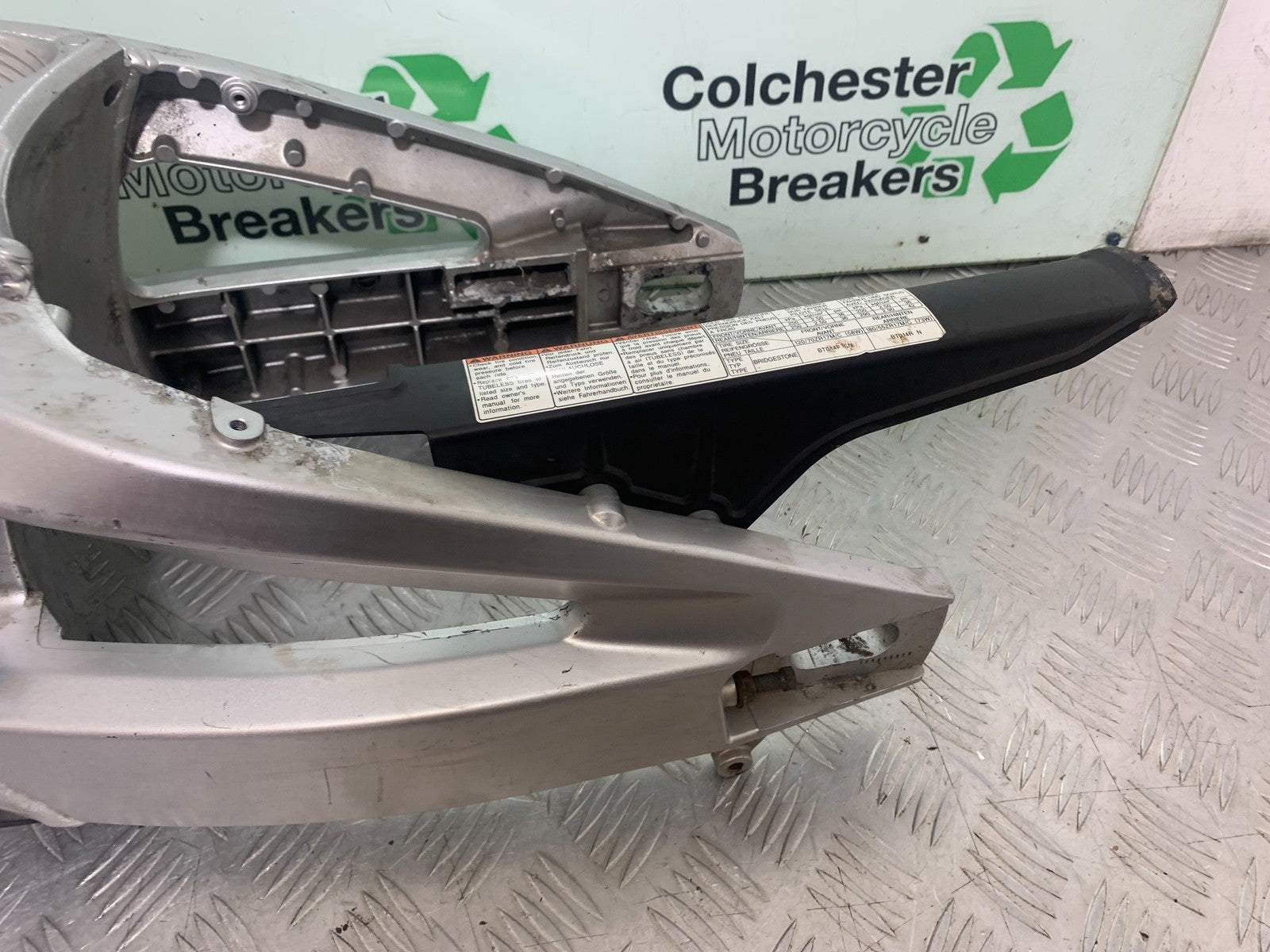 SUZUKI GSR600 GSR 600 SWINGARM   2006-2010 (CMB1177)